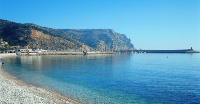 Playa de La Grava durante todo el año.